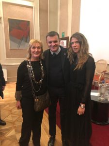 gloria e silvia con ministro agricoltura